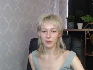 TrishaxLOVE nude Live Sex Chat Room