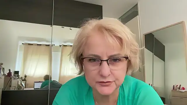 Car_ina naked strip on cam for live sex video chat
