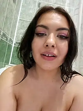 CharmanteDianaXoXo naked strip on cam for live sex video chat