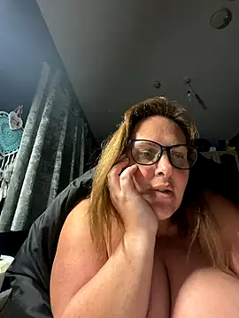 Ellie_143 naked strip on cam for live sex video chat