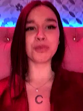 EmiliaBrown naked strip on cam for live sex video chat