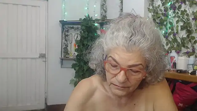 FunnyGrandma naked strip on cam for live sex video chat