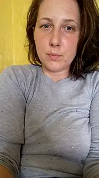 HettieErna naked strip on cam for live sex video chat