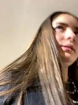 Im_lindaa naked strip on cam for live sex video chat