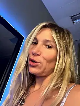 Kayla_Adriana naked strip on cam for live sex video chat