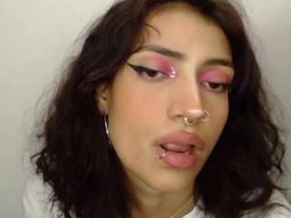 Kiraa Moon nude Live Sex Chat Room