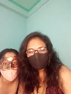 naughtywifeG naked strip on cam for live sex video chat