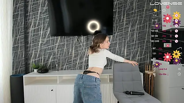 ReneStuart naked strip on cam for live sex video chat