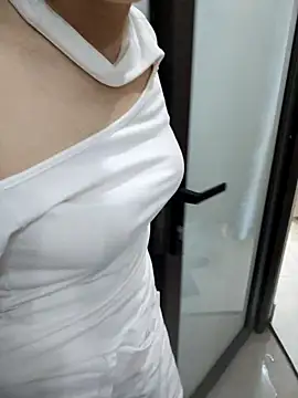 Ring_Luna naked strip on cam for live sex video chat