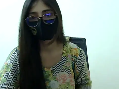 Rose-Shyy naked strip on cam for live sex video chat