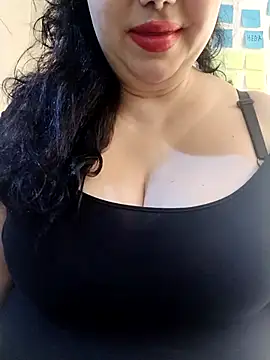 Saralove2513 naked strip on cam for live sex video chat