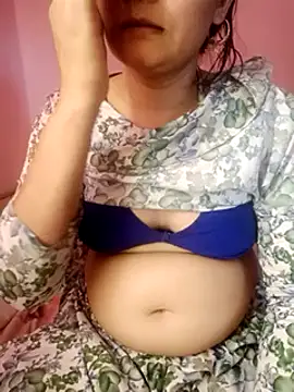 Sexy-Bhabhi2 naked strip on cam for live sex video chat