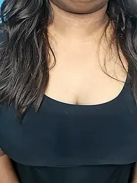 TAMILRUPA69 naked strip on cam for live sex video chat
