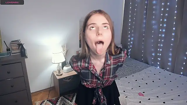 VinishkoTiian naked strip on cam for live sex video chat