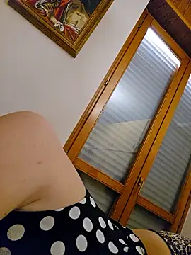 AnnarellaMonella_Pika naked strip on cam for live sex video chat
