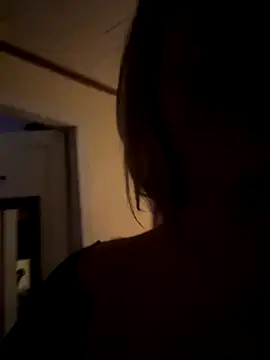 bigtitslivetofuck naked strip on cam for live sex video chat