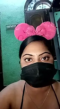 cutesoumi naked strip on cam for live sex video chat