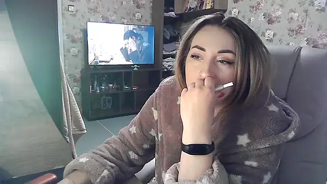 FlySunny2 naked strip on cam for live sex video chat