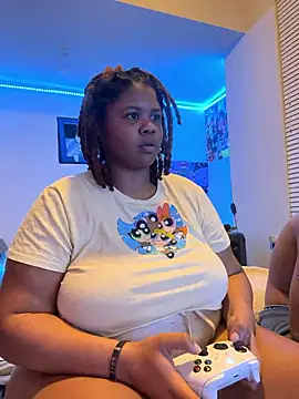 HEARTBREAKBRE naked strip on cam for live sex video chat