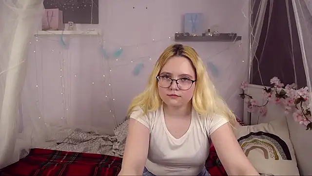 LinaShyFox naked strip on cam for live sex video chat