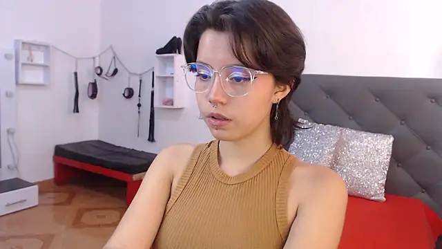 Liz_Freya naked strip on cam for live sex video chat