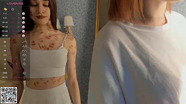 LynetHaith naked strip on cam for live sex video chat