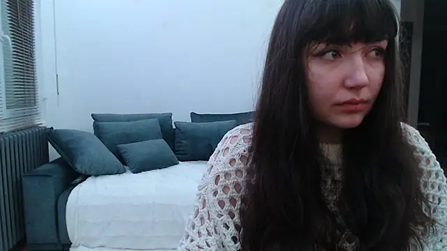Lynylou naked strip on cam for live sex video chat