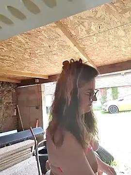 meuhmeuhxxx naked strip on cam for live sex video chat