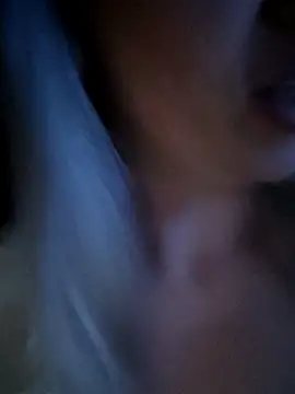 MoniMilk naked strip on cam for live sex video chat