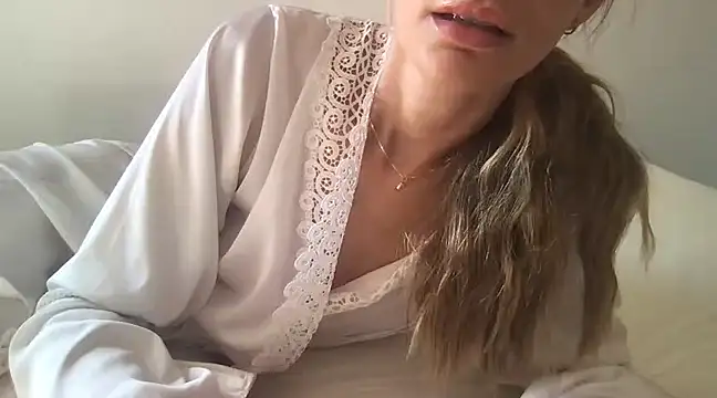 paolajonez naked strip on cam for live sex video chat
