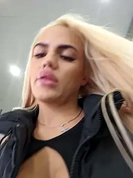 Santa__Monica naked strip on cam for live sex video chat