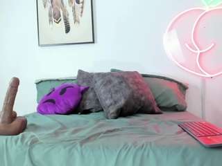 Thayra nude Live Sex Chat Room
