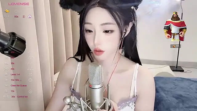 Yuyubao naked strip on cam for live sex video chat