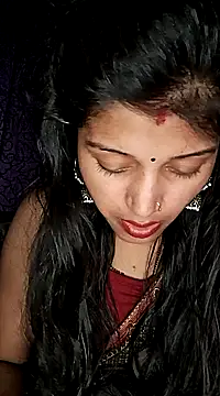 APKEDILKIQUEEN naked strip on cam for live sex video chat