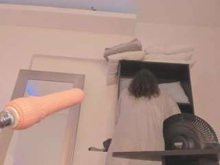 CreamyCaramelCami nude Live Sex Chat Room