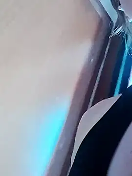 deadelia naked strip on cam for live sex video chat