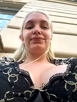Milkyy_wway naked strip on cam for live sex video chat
