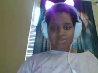 PrettyLightskin nude Live Sex Chat Room