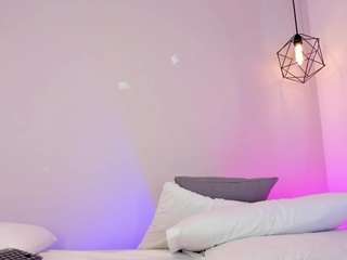 Shelynna, ? nude Live Sex Chat Room