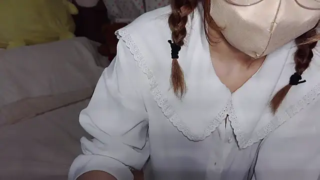 Yuni_tan naked strip on cam for live sex video chat