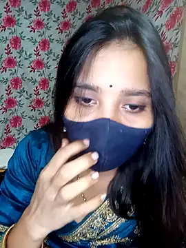 Cute-Tara naked strip on cam for live sex video chat