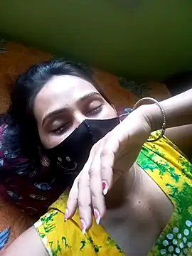 sexeyMaya naked strip on cam for live sex video chat