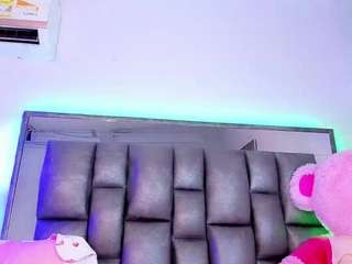 Shantal yEVAN nude Live Sex Chat Room