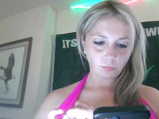 candybaby317 nude Live Sex Chat Room