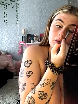 LittleMissT naked strip on cam for live sex video chat