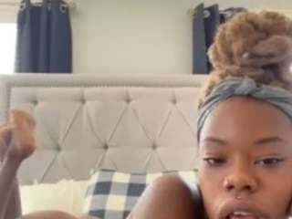 Prettygurlredd nude Live Sex Chat Room