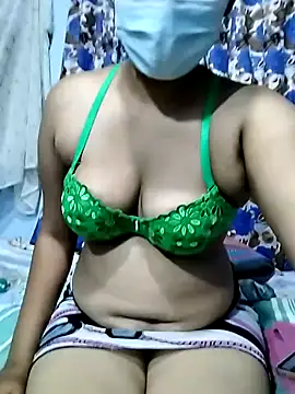 SLZAARA naked strip on cam for live sex video chat