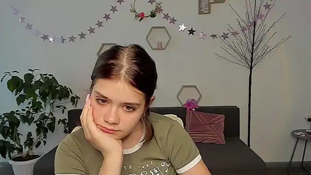 SofiaBronte naked strip on cam for live sex video chat