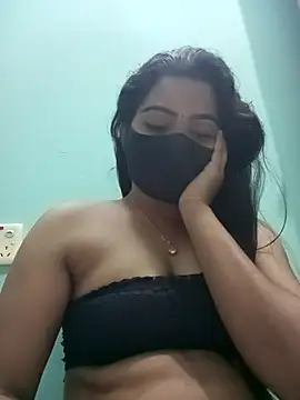 Sunny_Leone_ind naked strip on cam for live sex video chat