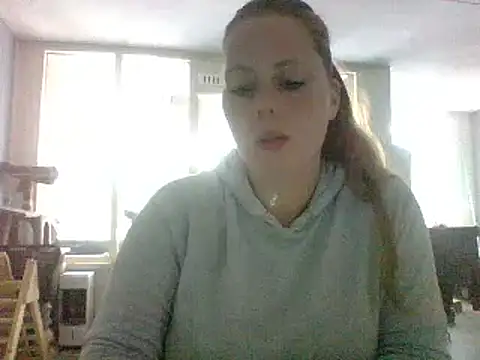 SexyBeautyIrisXx naked strip on cam for live sex video chat